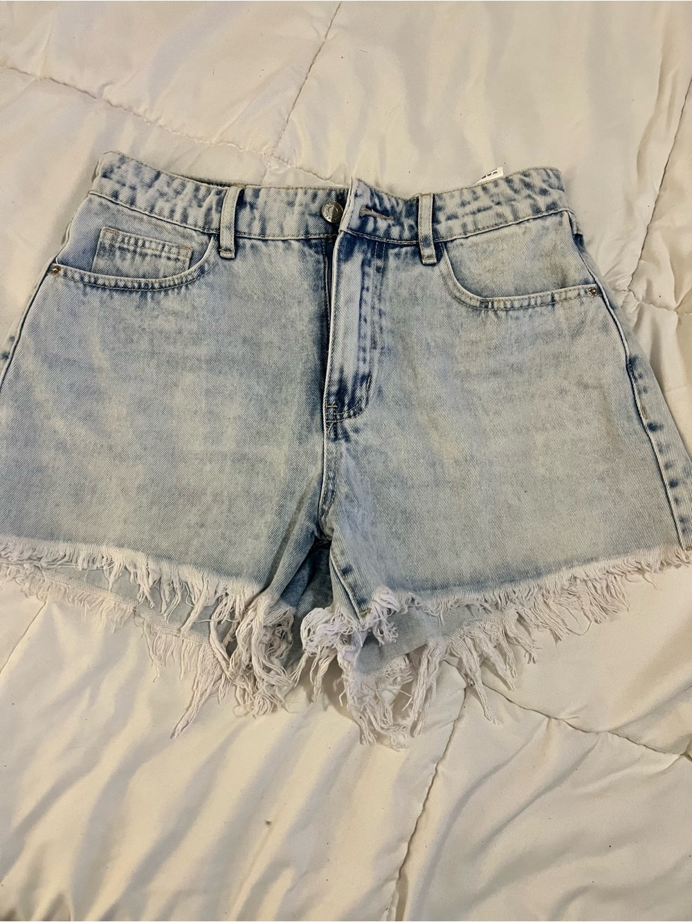 Light Wash Denim Frayed Hem Women's Shorts Size 28